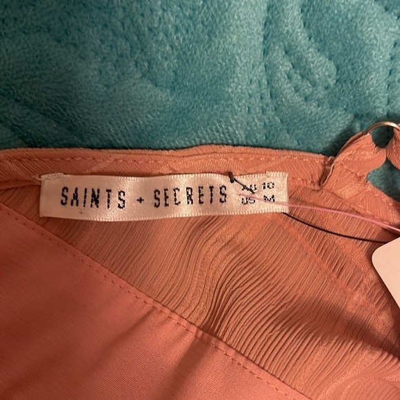 Saints and Secrets women’s M BLUSH COLOR ruffles and‎ shorts Romper NWT. Belted - Picture 10 of 14